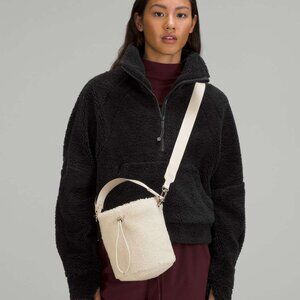 Lululemon new year crossbody fleece bucket bag